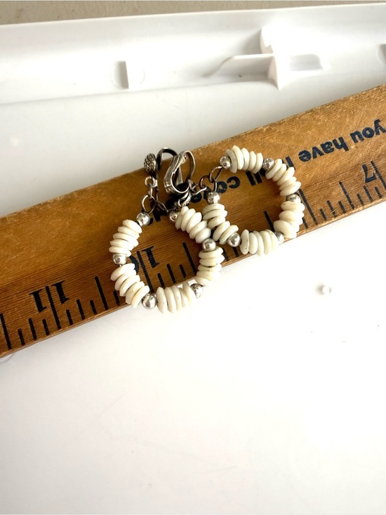Jewelry - Vintage Hong Kong ClipOn Earrings